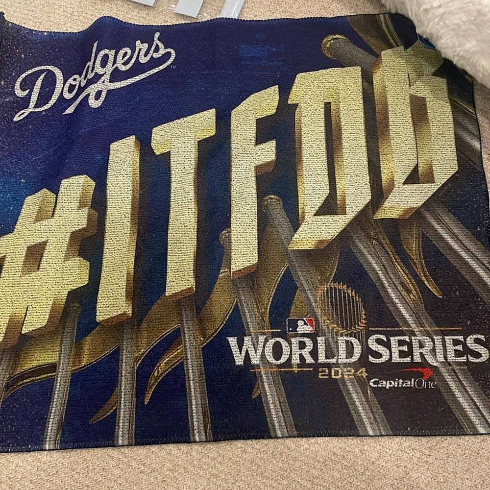 Dodgers game day towel - unused
